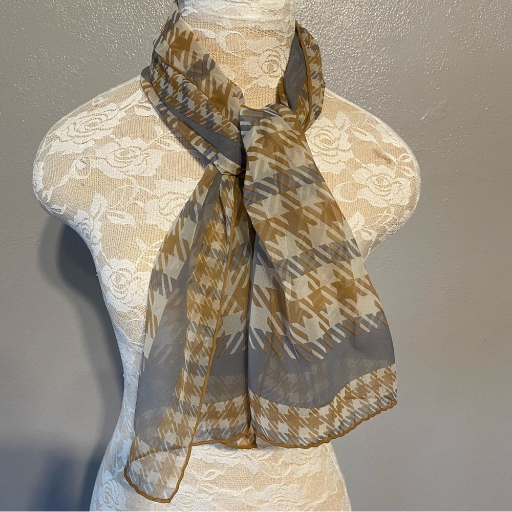 Hentey hand rolled rectangular scarf made in Japan vintage